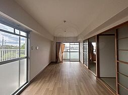 リバーサイド大和 4階3LDKのリビング/ダイニング