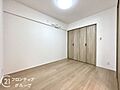 洋室は、広々と...