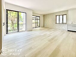 北葛城郡広陵町馬見南4丁目　中古一戸建て 4SLDKのリビング/ダイニング