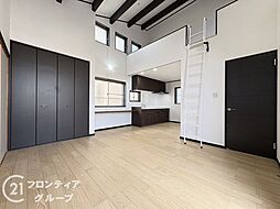 奈良市大安寺7丁目　中古一戸建て 4LDKのリビング/ダイニング