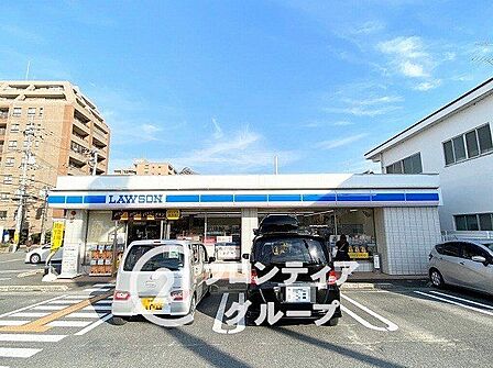 ローソン香芝下田西四丁目店 徒歩4分。 260m