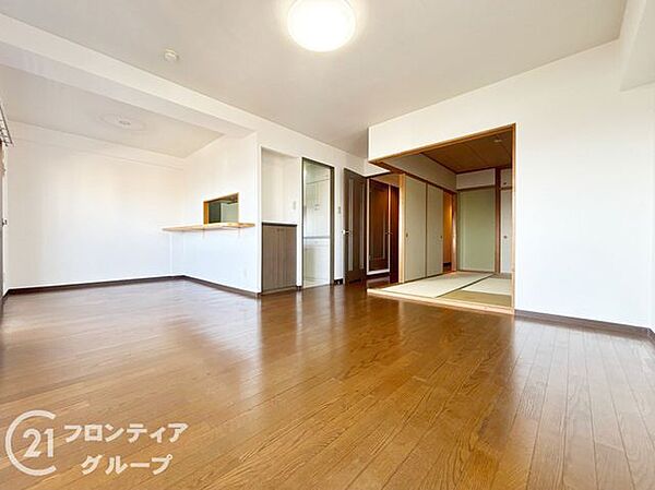 リビング/ダイニングを拡大表示