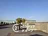 周辺：広陵町立広陵中学校 徒歩12分。 900m