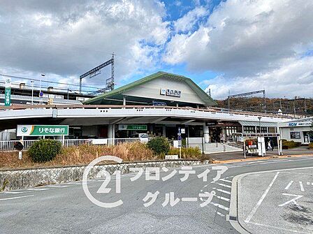 東生駒駅(近鉄 奈良線) 徒歩3分。 1780m
