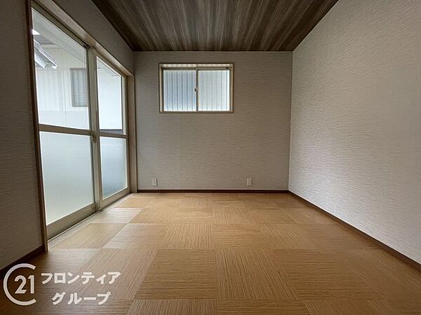 洋室を拡大表示
