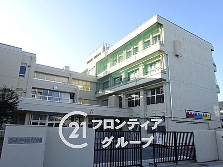 大和高田市立高田中学校 徒歩19分。 1510m