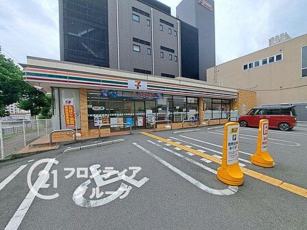 セブンイレブン奈良大宮町6丁目店 徒歩6分。 450m
