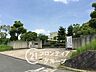 周辺：木津川市立木津第二中学校 徒歩10分。 800m