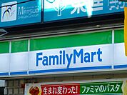 ファミリーマート茨木鮎川店 170m