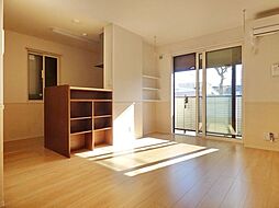 エンブレム 1階1LDKのリビング/ダイニング