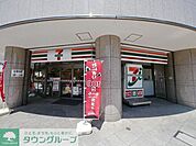 セブンイレブン小手指駅南口店 徒歩8分。 610m
