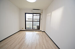 クローバーMオザキB棟 108 1階1Kのリビング/ダイニング