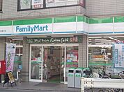 ファミリーマート 117m