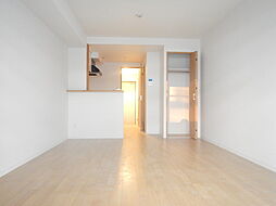 パーラム守口 4階ワンルームのリビング/ダイニング