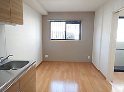 アーリーズ大宮通 1A 1階1DKのリビング/ダイニング