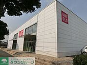 ユニクロ東松戸店 徒歩12分。ショッピングセンター 920m