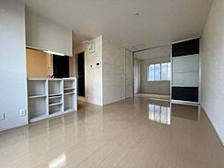 La Porte 203 2階1LDKのリビング/ダイニング