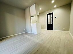 阪神本線 尼崎センタープール前駅 徒歩6分の賃貸アパート 2階1LDKのリビング/ダイニング