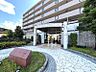 外観：【現地外観写真】スーパー「イズミヤ学園前店」まで徒歩9分と、歩いて行ける距離。