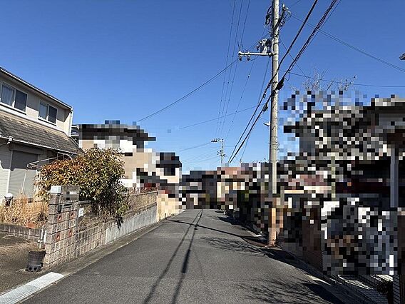 南東側道路