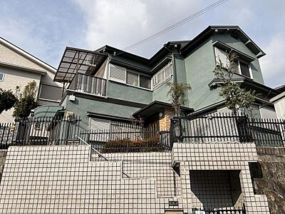 外観:令和元年5月外壁塗装済 外観:令和元年5月外壁塗装済