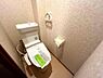 トイレ：トイレには快適な温水洗浄便座付きです