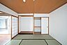 その他：【和室】床の間がありますので、掛け軸やお花が飾れます。