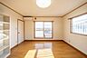 その他：【洋室/約8帖】3面採光の明るく風通しの良い洋室です。