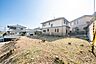 外観：日当たりの良い整形地。住宅が建ち並ぶ閑静な住宅街で、理想のマイホームを実現しませんか。