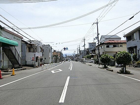 西側前面道路（...