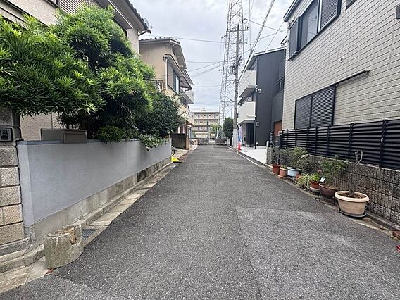 南西側前面道路