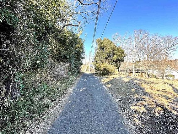 西側前面道路【...