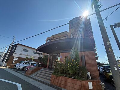 外観：重厚感のあるライオンズマンションシリーズならではの外観。