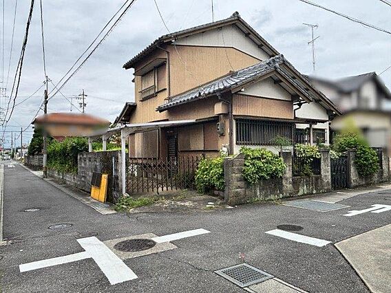 北東角地