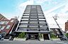 外観：都会的なデザインが目を引く外観のマンション。周辺の建物とも調和し、街並みに溶け込みながらも存在感を放ちます。