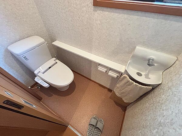 トイレを拡大表示