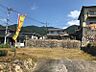 外観：周辺には住宅が点在し、落ち着いた環境です。自然に囲まれ、穏やかな暮らしを叶えられます。