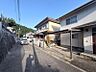 その他：現地前面道路です。閑静な住宅街で、穏やかな暮らしが期待できます。