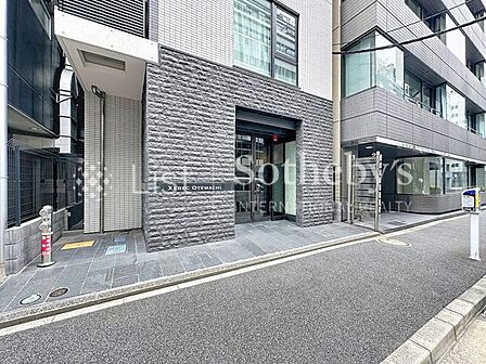 ◆外観◆専有面積41.10m2の1LDKになり、寝室にはWICがあり収納豊富です！システムキッチンは収納豊富で3口コンロ付き！南向きになり陽当り良好です！