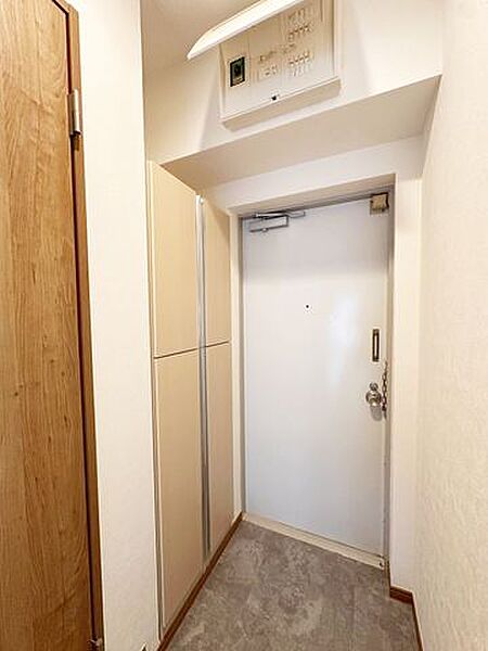 玄関を拡大表示
