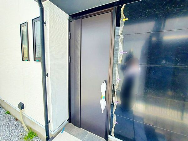玄関を拡大表示