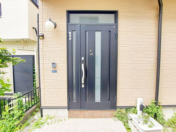 玄関を拡大表示