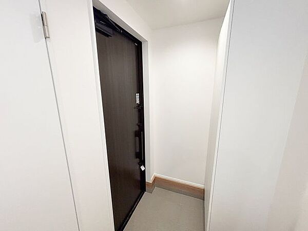 玄関を拡大表示