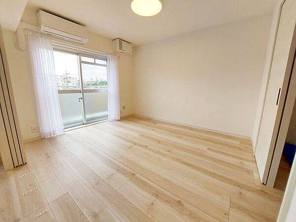 洋室を拡大表示