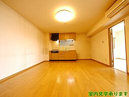 東京メトロ丸ノ内線 四谷三丁目駅 徒歩5分の賃貸マンション 7階2LDKのリビング/ダイニング