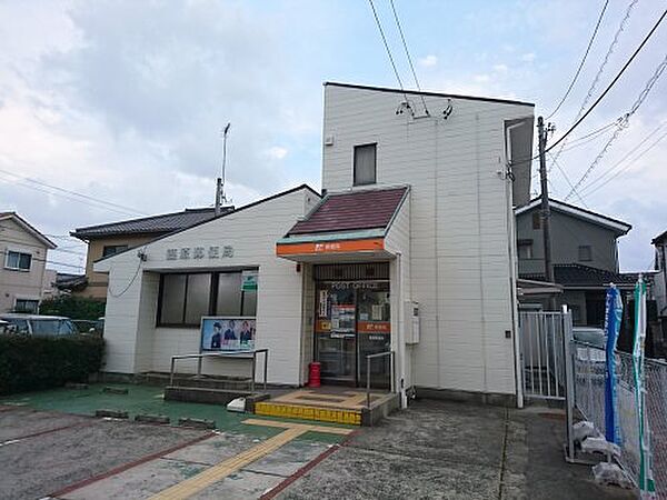 カトリーヌ　ヒルズ