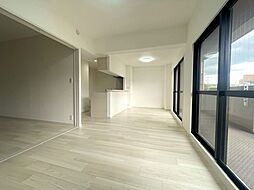 グランドメゾン四條畷 3LDKのリビング/ダイニング