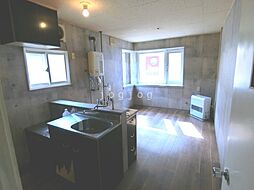 ハイライフ円山 101 1階ワンルームのリビング/ダイニング