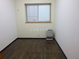 グロリーコート 202 2階1Kのリビング/ダイニング