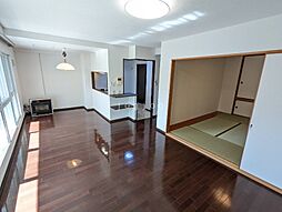 ブライトン円山 401 4階3LDKのリビング/ダイニング